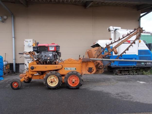 カワベ　中古　トレンチャー