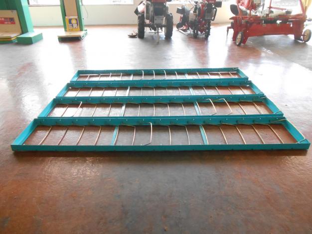 苗箱運搬枠 苗コンテナ