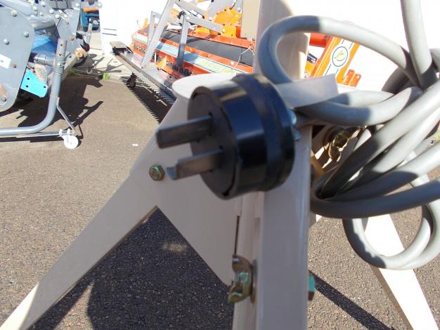 岡山農栄社 中古 ばねらくこん