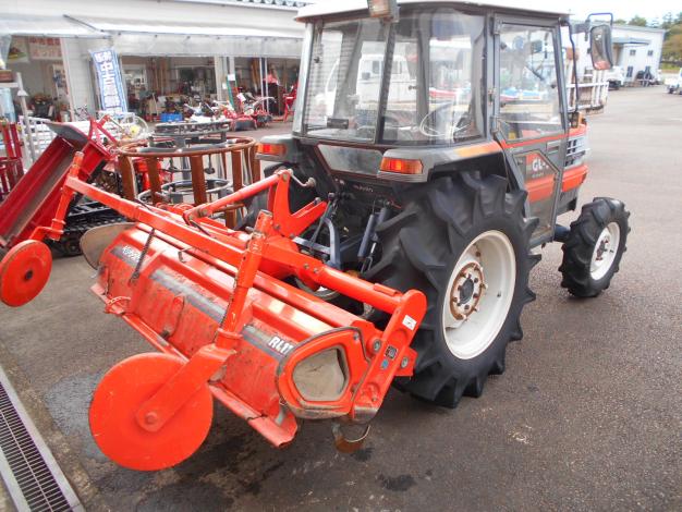 中古　クボタトラクター
