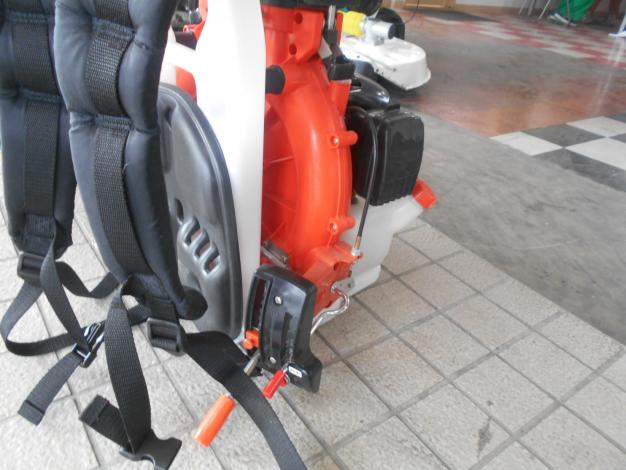 共立　中古　動力散布機　20