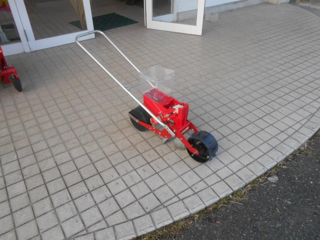 中古　向井工業　手押式　播種機　ゴンベイ