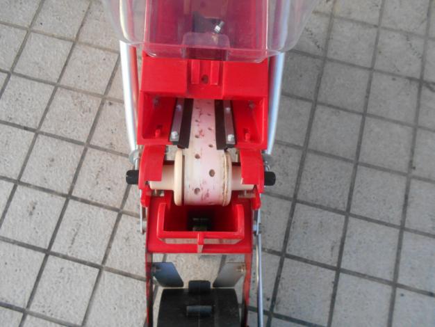 中古　向井工業　手押式　播種機　ゴンベイ