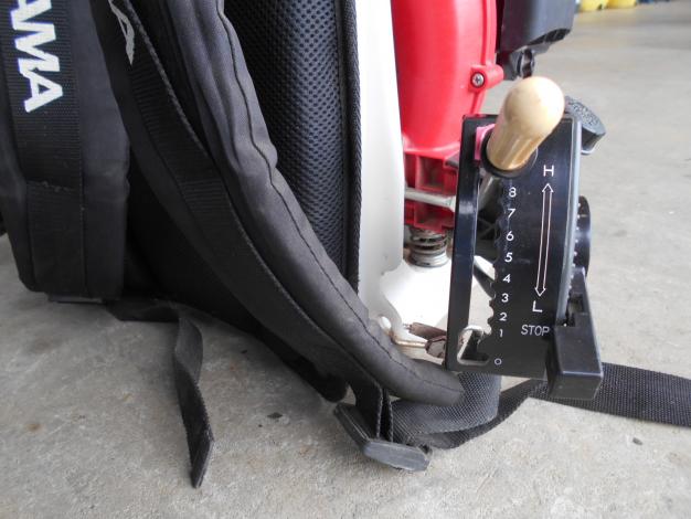 丸山 中古 背負式動力散布機 GKD7000-26