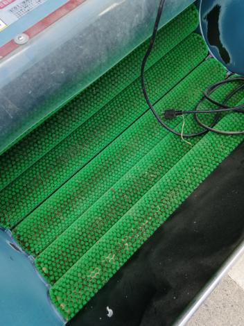 高橋水機　中古自動根菜洗機
