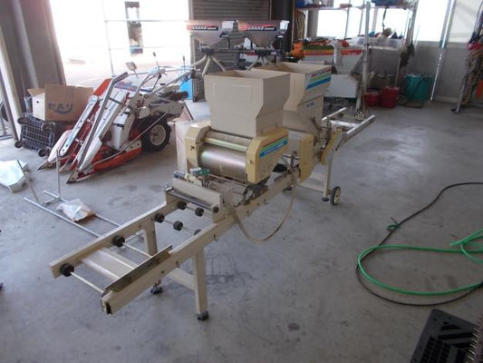 ミツビシ　中古　播種機