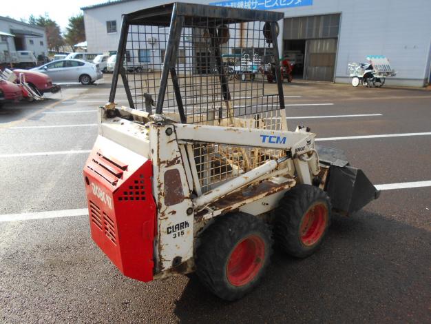 TCM　スキッドステアローダー