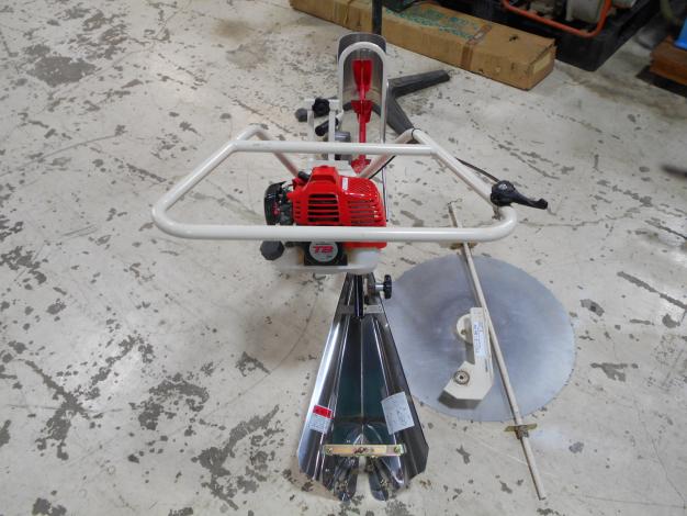 溝切機・アゼシータ