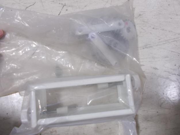 スズテック　中古　苗箱施肥ホッパー