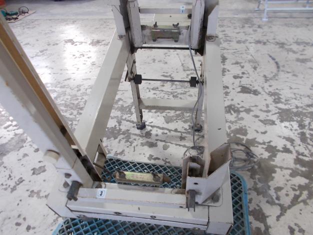 スズテック　中古　苗箱供給機