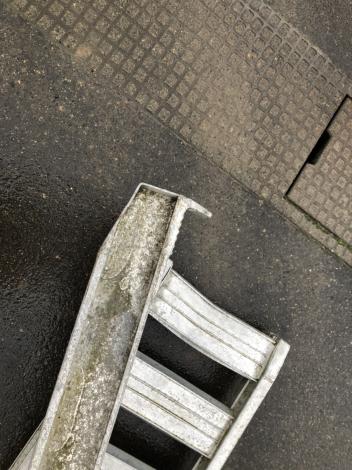 中古　アルミブリッジ