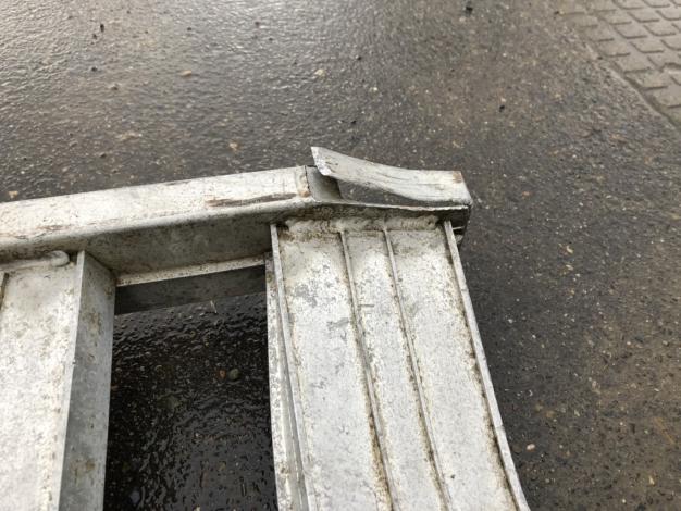 中古　アルミブリッジ