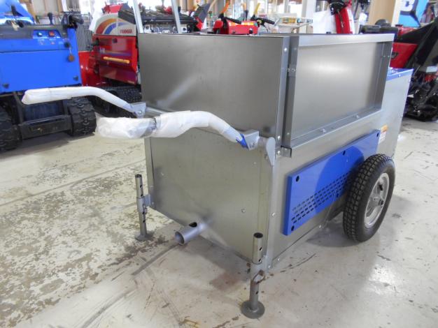 移動式融雪機　融雪王「融メイト」