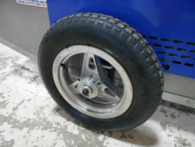 移動式融雪機　融雪王「融メイト」