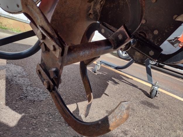 ニプロ(クボタ)　中古　畦塗機