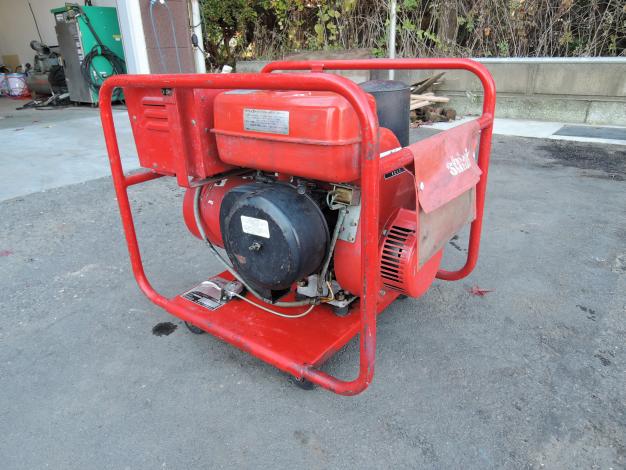 新ダイワ 中古 アクションウェルダー エンジン溶接機