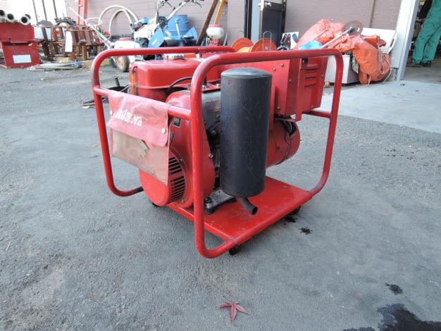 新ダイワ 中古 アクションウェルダー エンジン溶接機