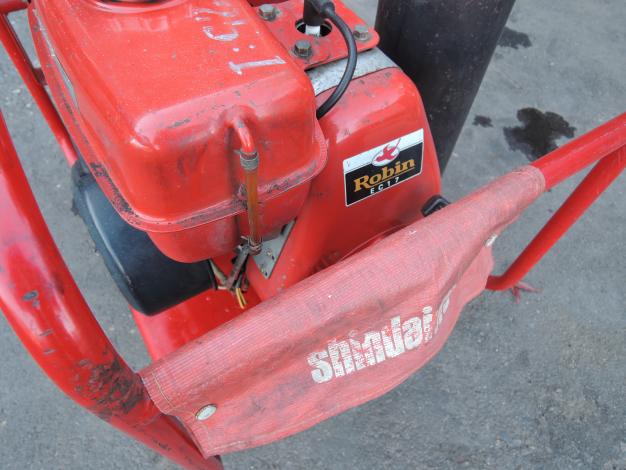 新ダイワ 中古 アクションウェルダー エンジン溶接機