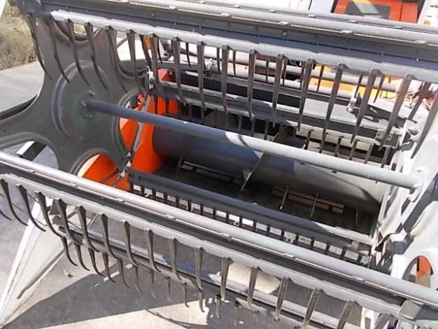 クボタ　中古　汎用コンバイン