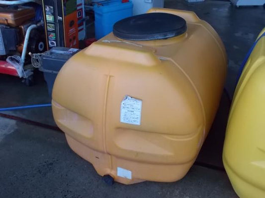 不明　中古　ローリータンク