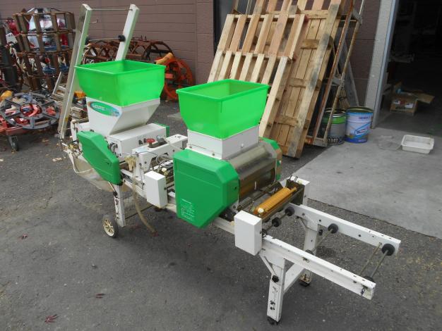スズテック　中古　播種機