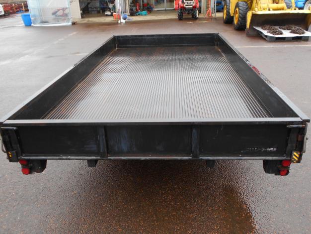 中古トレーラーダブルタイヤ