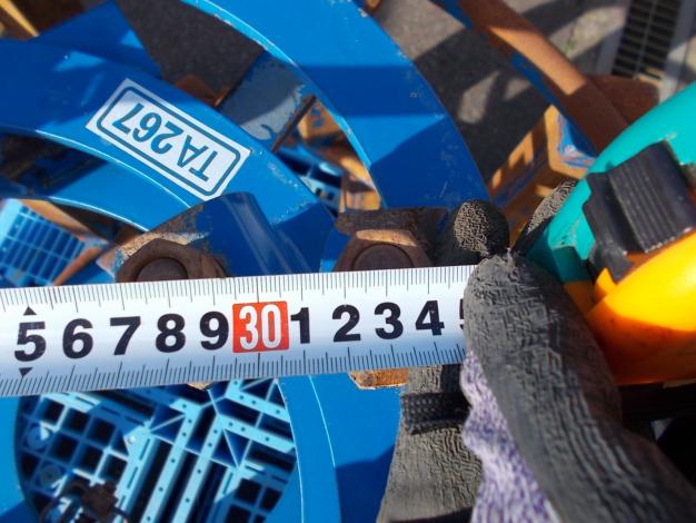 中古　水田カゴ車輪