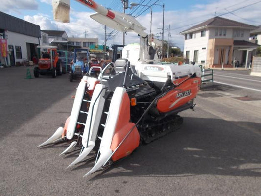 クボタ  3 条刈 コンバイン