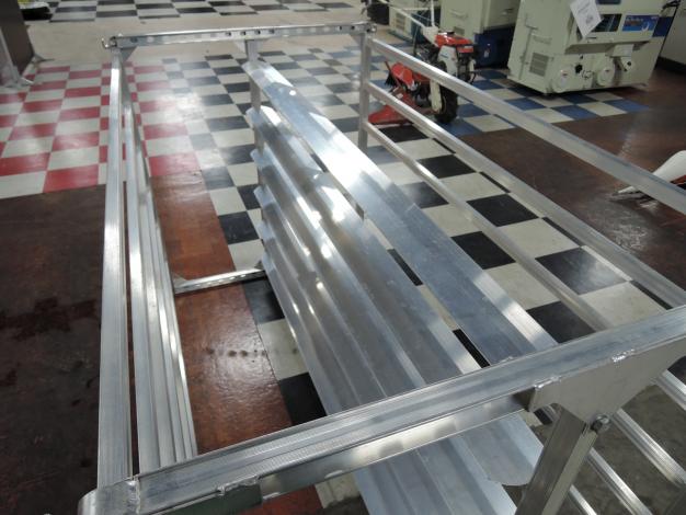 アルミス 中古 アルミ苗コンテナ 苗箱運搬枠 60枚