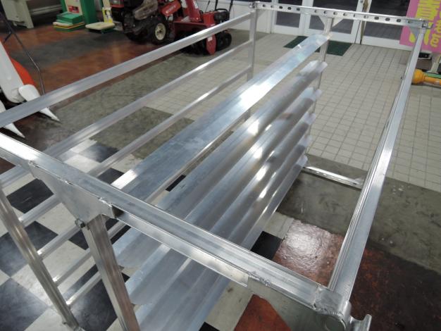 アルミス 中古 アルミ苗コンテナ 苗箱運搬枠 60枚