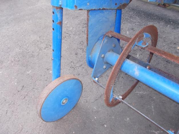 イセキ　中古　たばこ抜根機