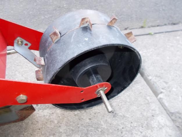 向井工業　中古　種まき機(ごんべえ)