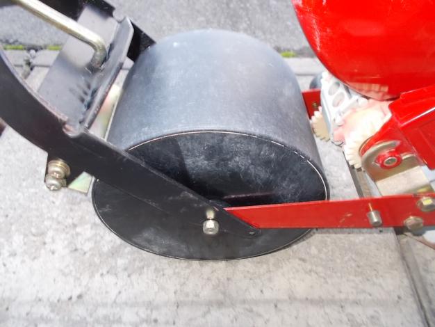 向井工業　中古　種まき機(ごんべえ)