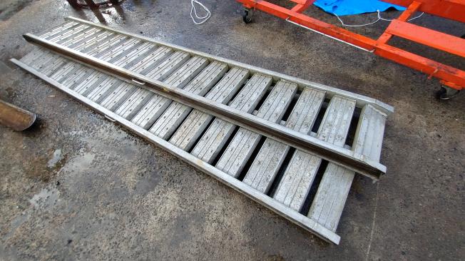 中古アルミブリッジ