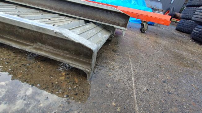 中古アルミブリッジ