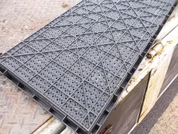 中古　育苗箱