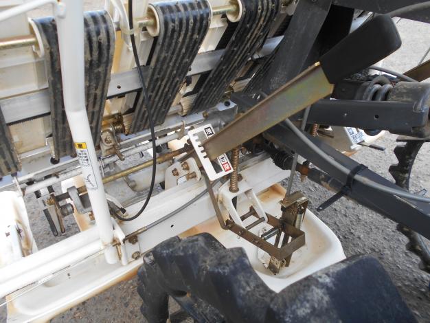 中古　クボタ　田植機　4条植　ロータリー式