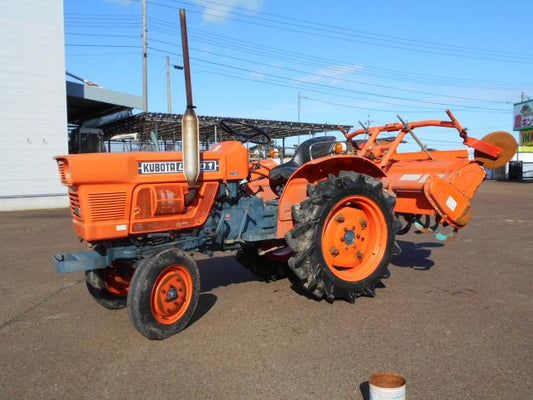 中古　クボタトラクター