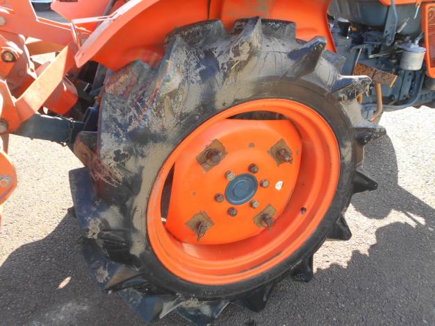 中古　クボタトラクター