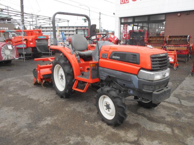 クボタ 中古 トラクター 23馬力