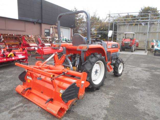 クボタ 中古 トラクター 23馬力