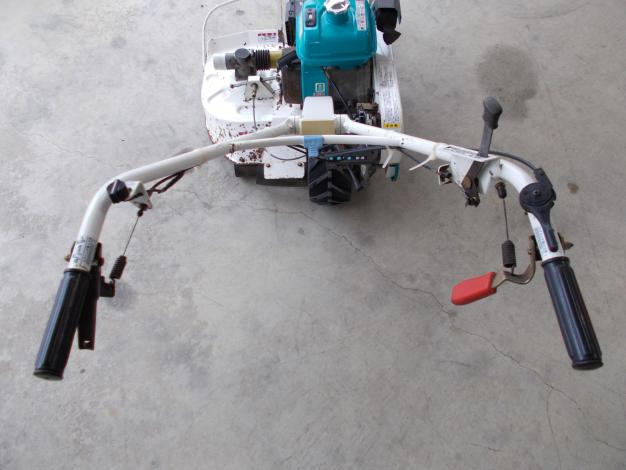 クボタ　中古　畔草刈機