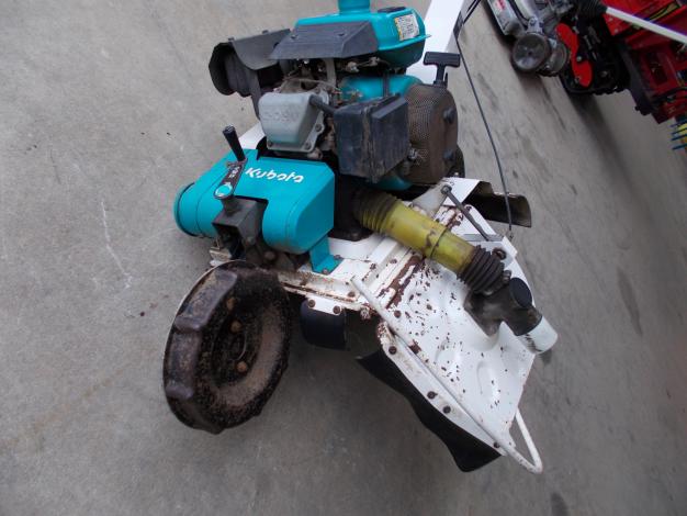 クボタ　中古　畔草刈機