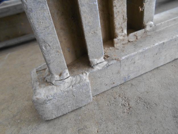 メーカー不明　アルミブリッジ