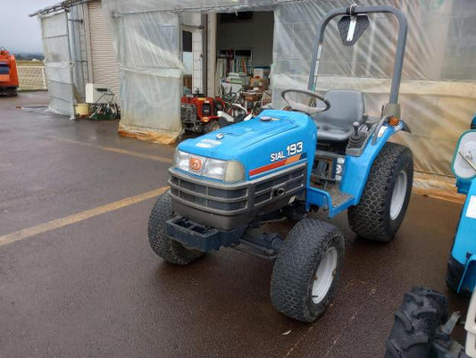 イセキ　中古　トラクタ-
