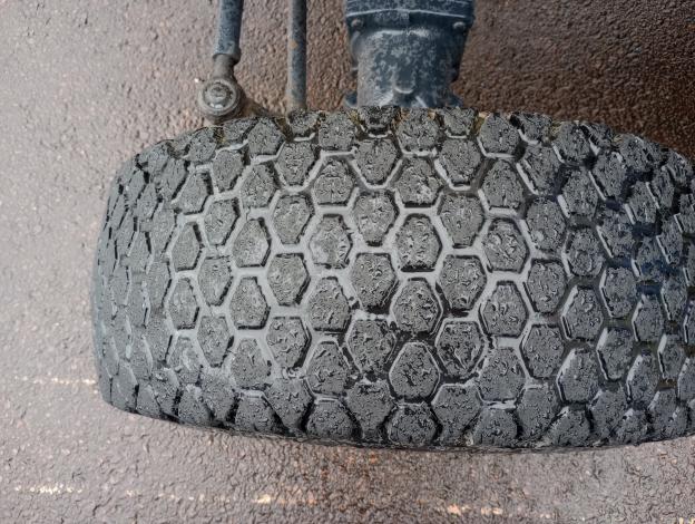 イセキ　中古　トラクタ-