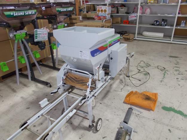 コンマ　中古　播種機