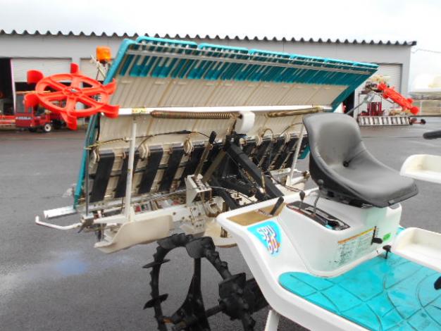クボタ6条田植機