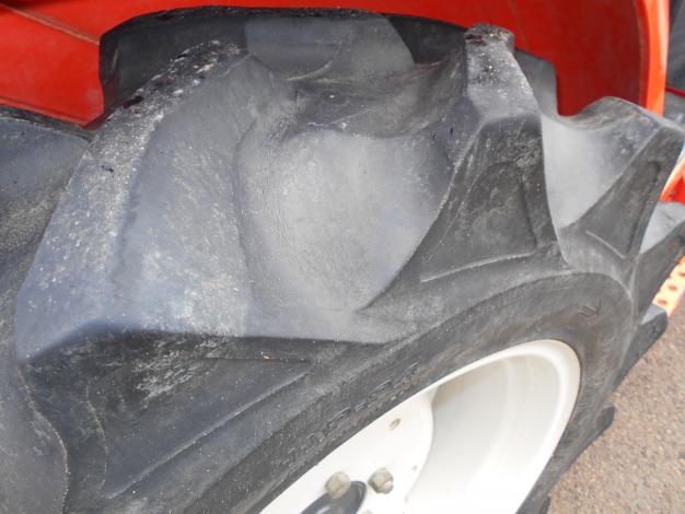 中古　クボタトラクター