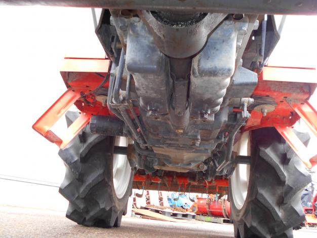 中古　クボタトラクター